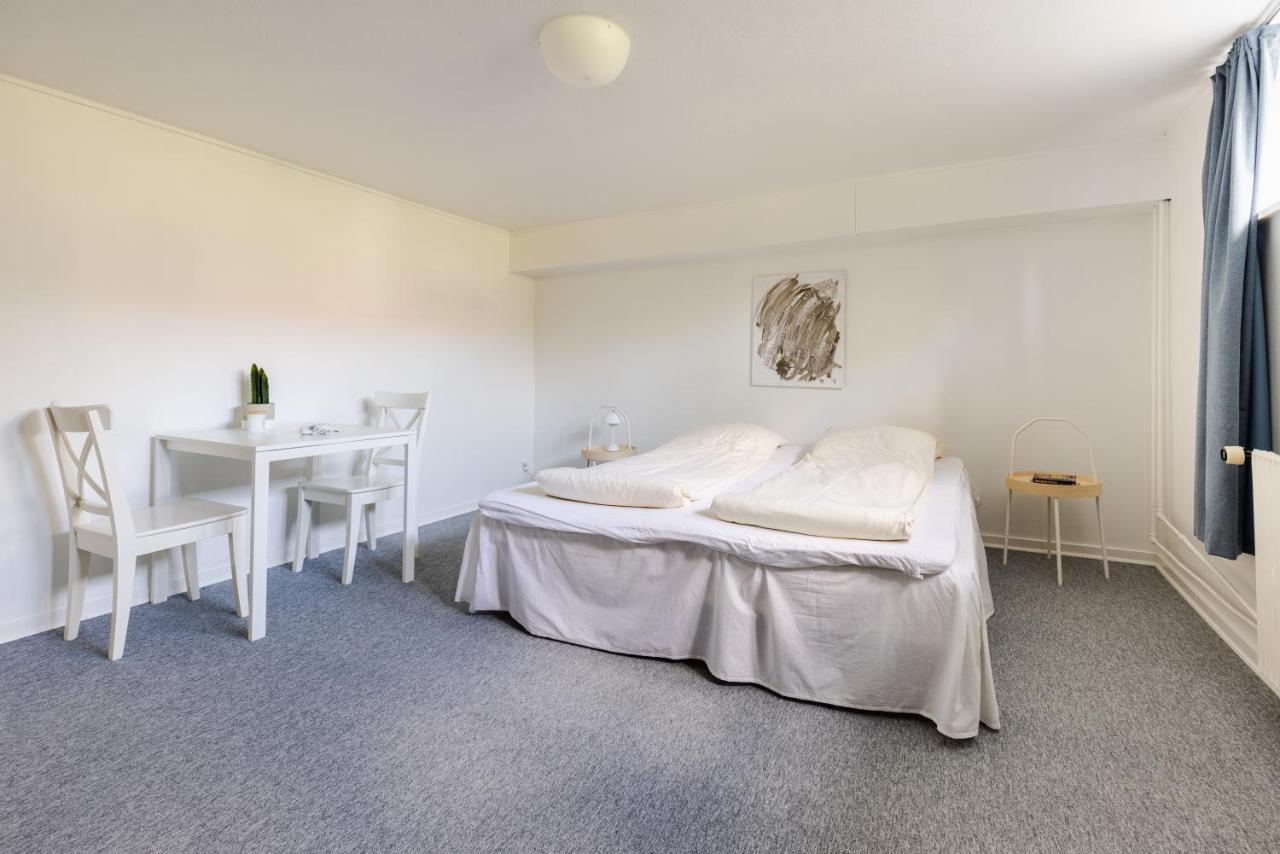 Vaerelse I Rolig Villakvarter, Central Beliggenhed Odense Exterior foto